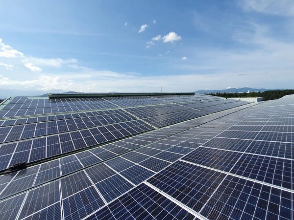 Pin năng lượng mặt trời - Thiết Bị Năng Lượng Mặt Trời DKNEC - Công Ty Cổ Phần Tập Đoàn DKNEC
